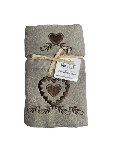 Completo asciugamani viso e ospite in cotone, colore beige, fantasia romantica con cuori ricamati