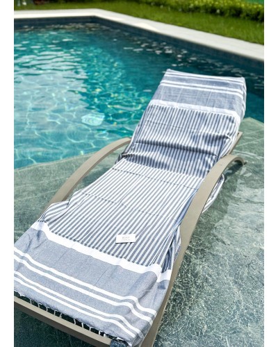 Telo Mare Pareo in 100% Cotone a righe sottili bianche e blu – Leggero, Pratico e Versatile